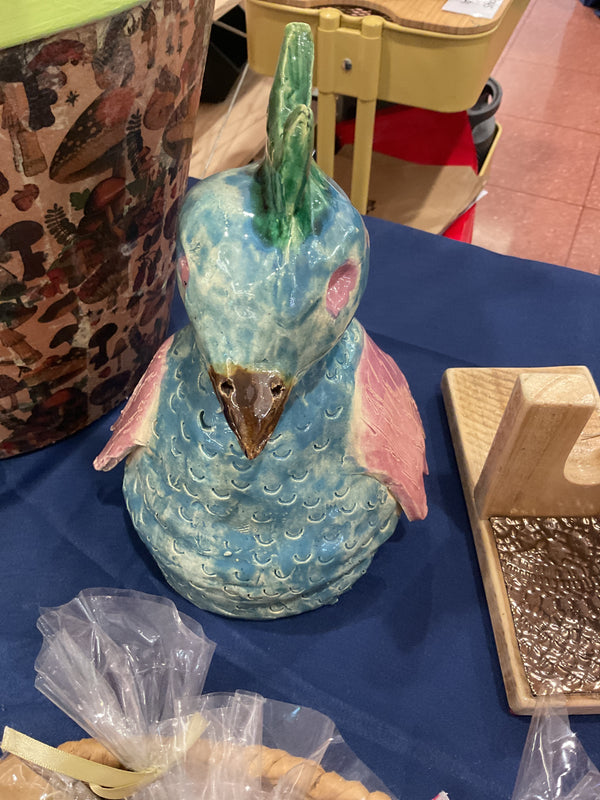 Bird sculpture